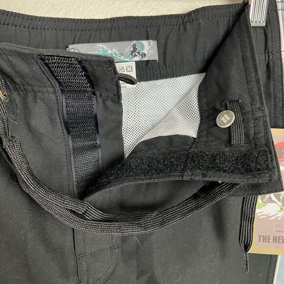 Beach Rays NWT Mens Large Swim Trunks Board Shorts Surfwear Beach Black Blue - Picture 3 of 10